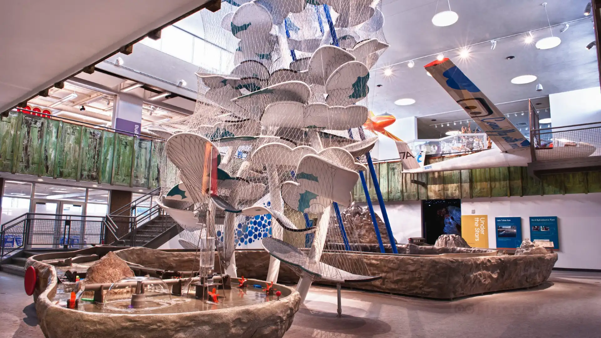 Hoteles cerca de Terry Lee Wells Nevada Discovery Museum