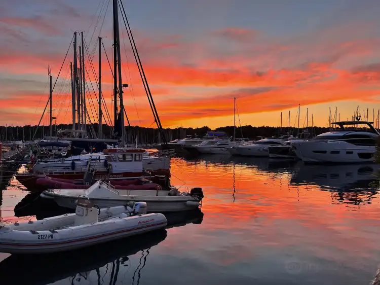 Hotels near Marina Veruda