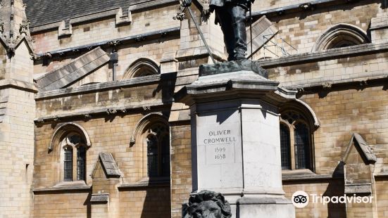 Statue of Oliver Cromwell, Westminster