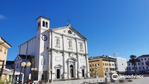 Main Square (Piazza Grande)