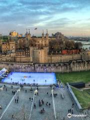 Tower of London Ice Rink & Eis Haus Ice bar.