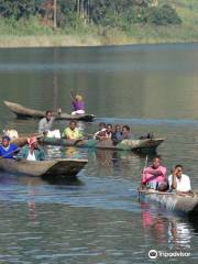 Lake Mutanda Canoe Trekking