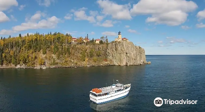 North Shore Scenic Cruises