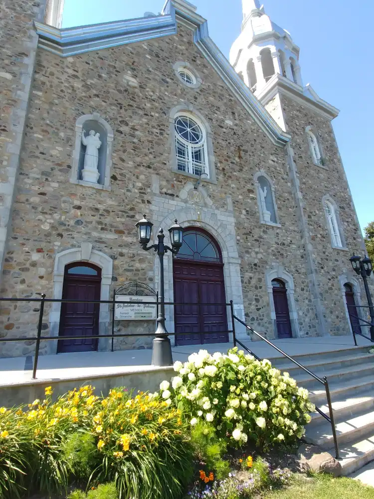 Hotels in La Vallee-du-Richelieu Regional County Municipality