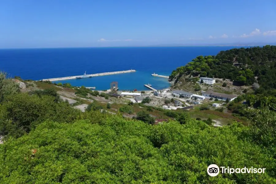 薩贊島