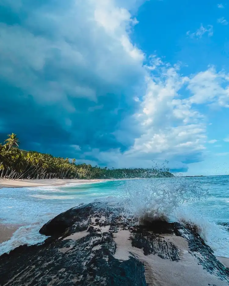 Hotels near Amanwella
