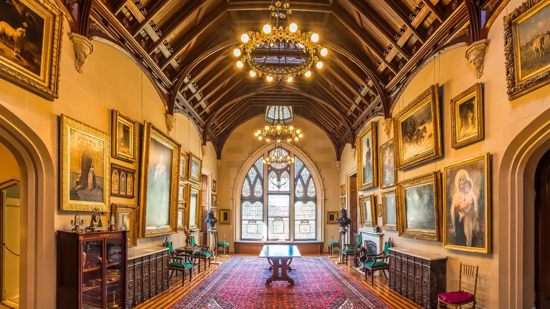 Hotels near Lyndhurst Mansion
