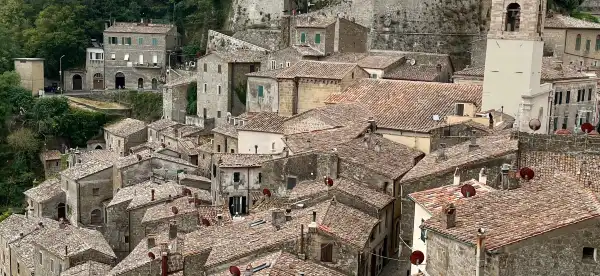 Hotels in Sorano
