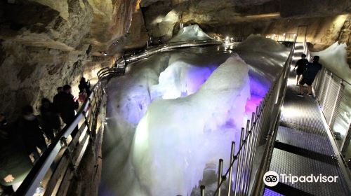 Dachstein Giant Ice Caves