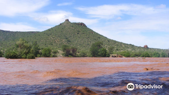 Epiya Chapeyu Tented Safari Camp