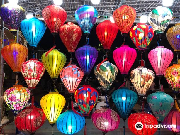 Son Tra Night Market