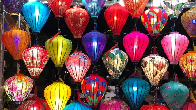 Hotels near Son Tra Night Market