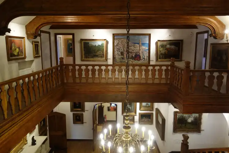 Hotels near "Zambaccian" Art Museum
