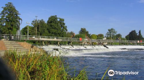 Boulter's Lock and Ray Mill Island