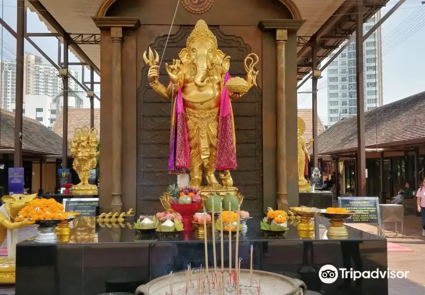 Ganesha Shrine Chiang Mai Arcade