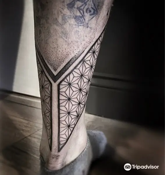 ART World • Studio Tatuaggi • Lara Selva