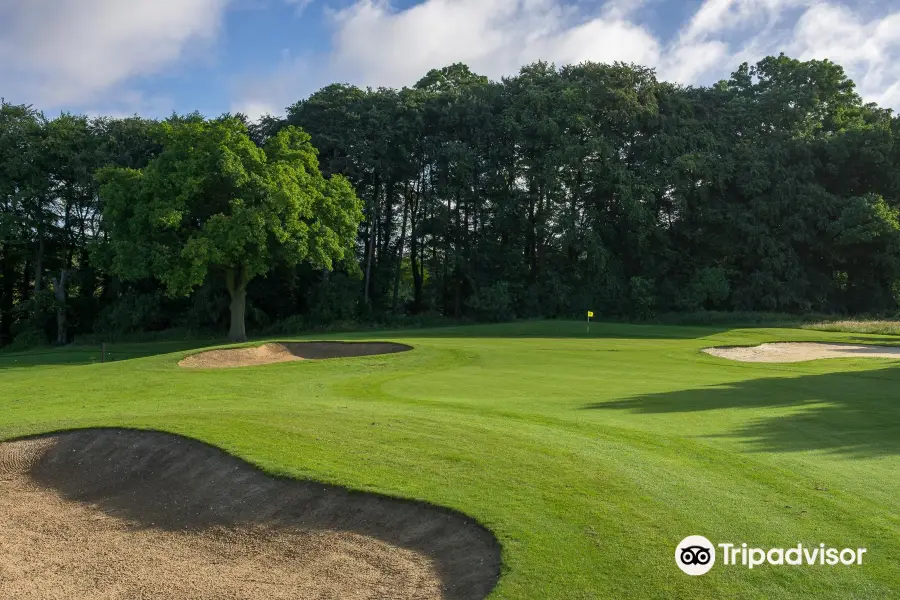 Wycombe Heights Golf Centre