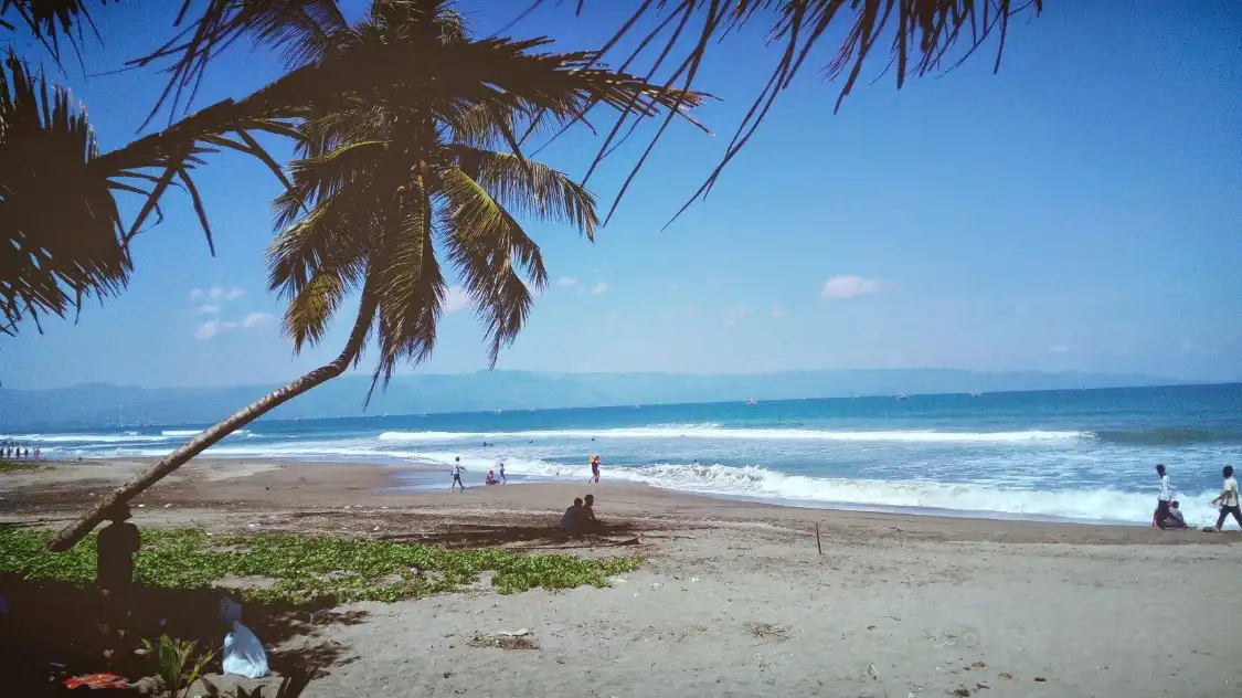 Hotels near Pelabuhan Ratu