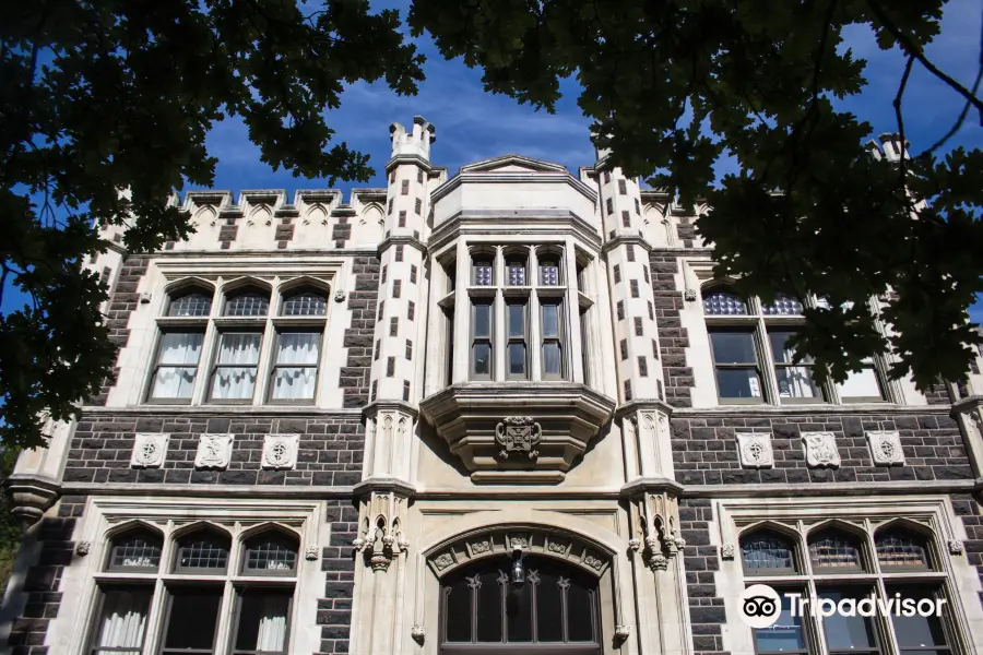 Dunedin Literary Walking Tours