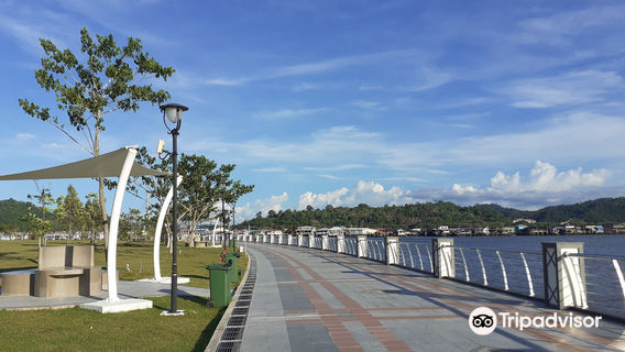 Taman Mahkota Jubli Emas