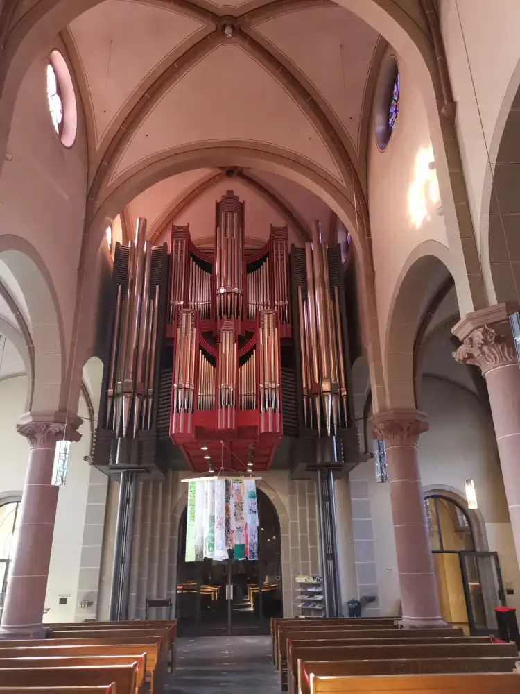 Отели рядом с достопримечательностью «St. Laurentius»