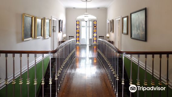 Owens-Thomas House & Slave Quarters