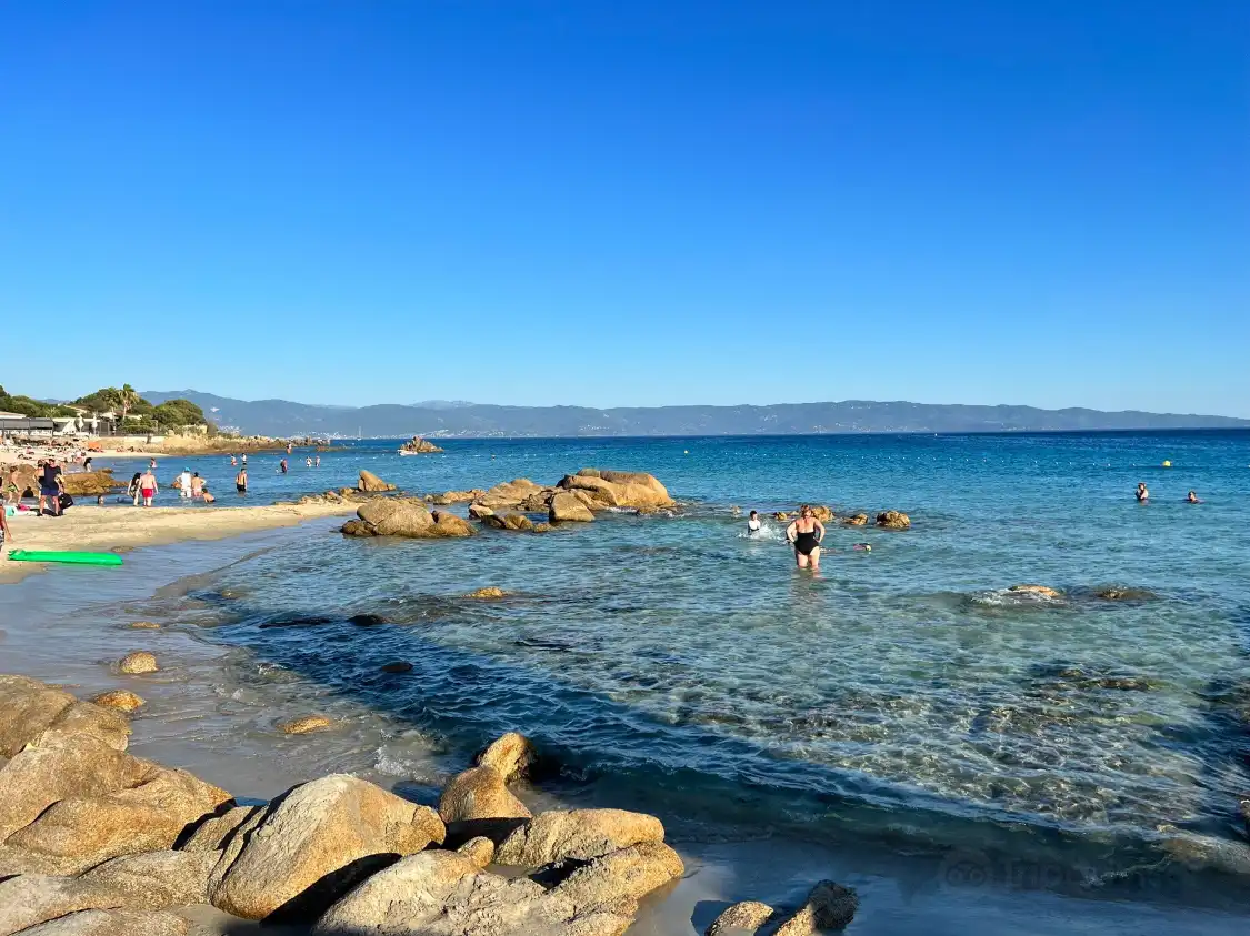 Hotels near Plage de la Terre Sacree