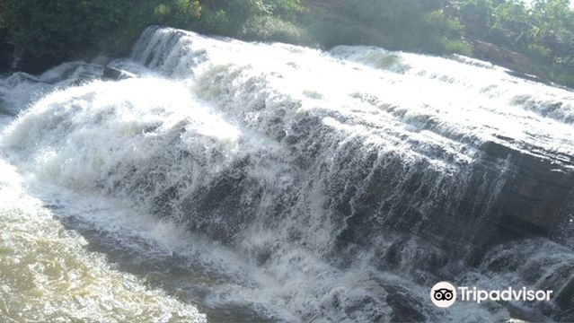 Godachinamalki Waterfalls