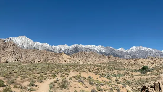 Mobius Arch Loop Trailhead