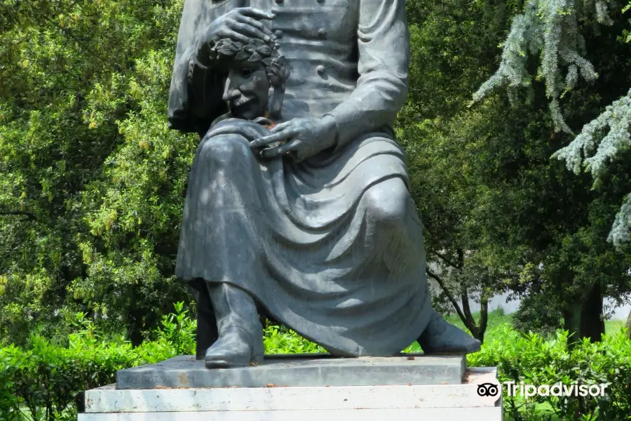 Monumento a Nikolay Gogol