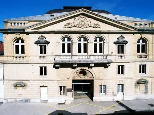Hotels near Théatre Bernard Blier