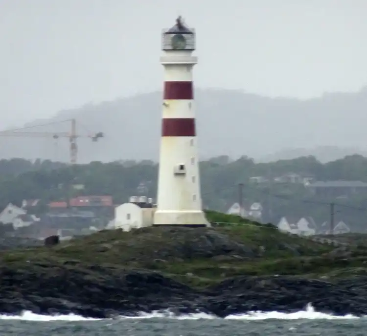 Hotel dekat Oksoy Lighthouse