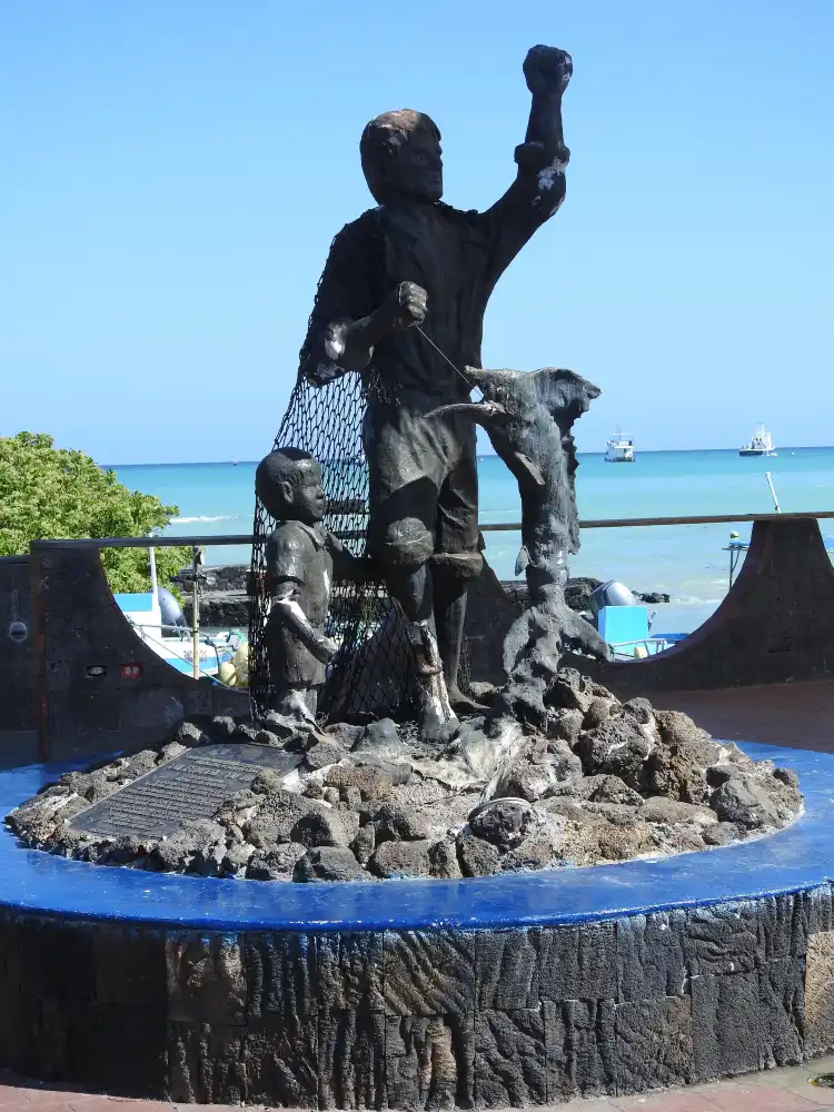 鄰近Monumento al Pescador Galapagueno的酒店