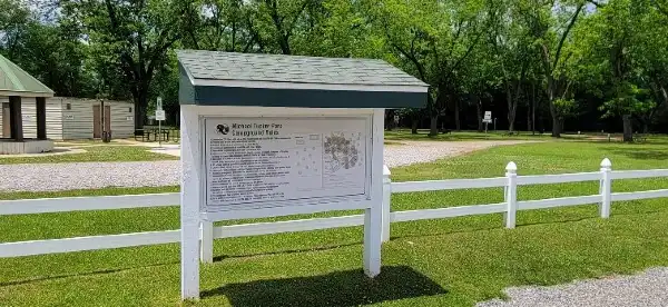 Hotels in Calhoun County