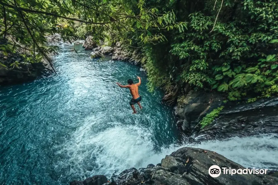 7 Air Terjun Sambangan