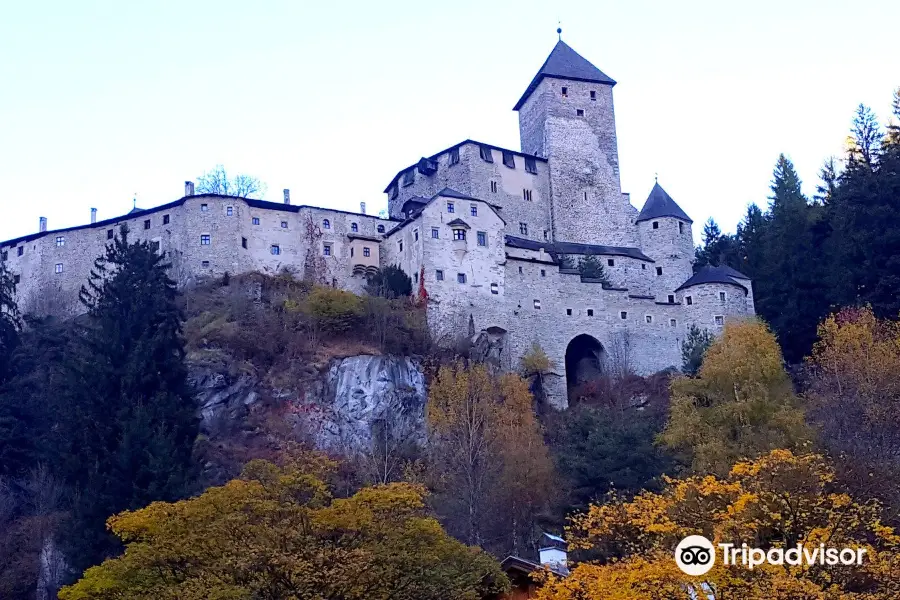 Burg Taufers