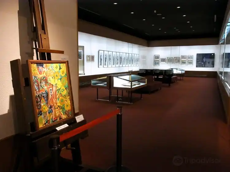 Hotel dekat Munakata Shiko Memorial of Art