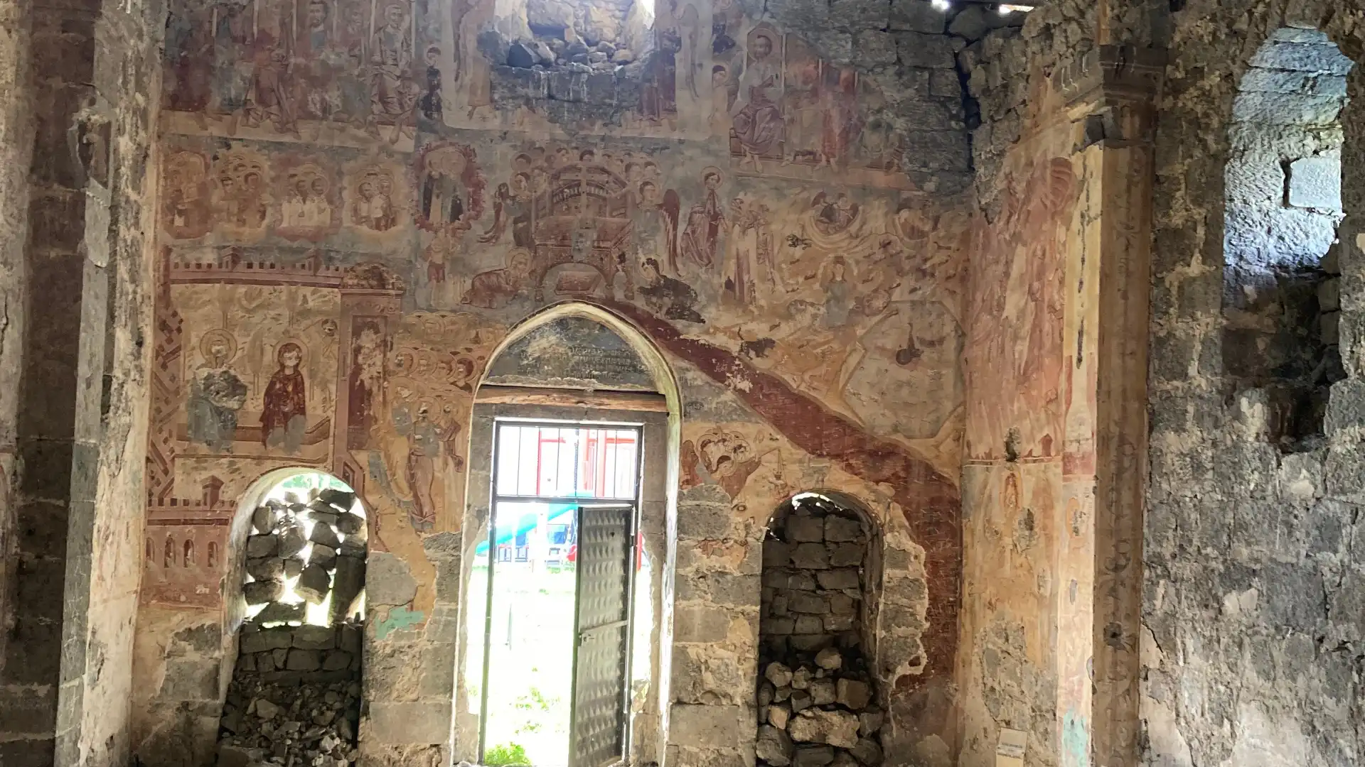 Hotels near Kaymaklı Monastery