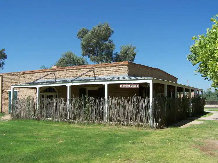 Các khách sạn gần Fort Lowell Museum