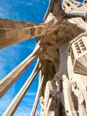 Sagrada Familia Office - Visit Europa Today