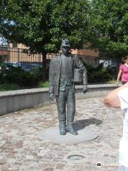 Miner's Memorial in Immigrant Park