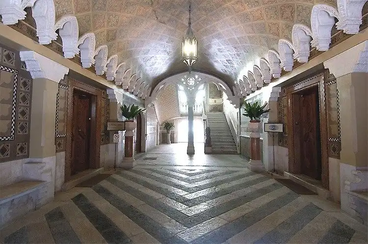 Hotel in zona Palazzo Fizzarotti