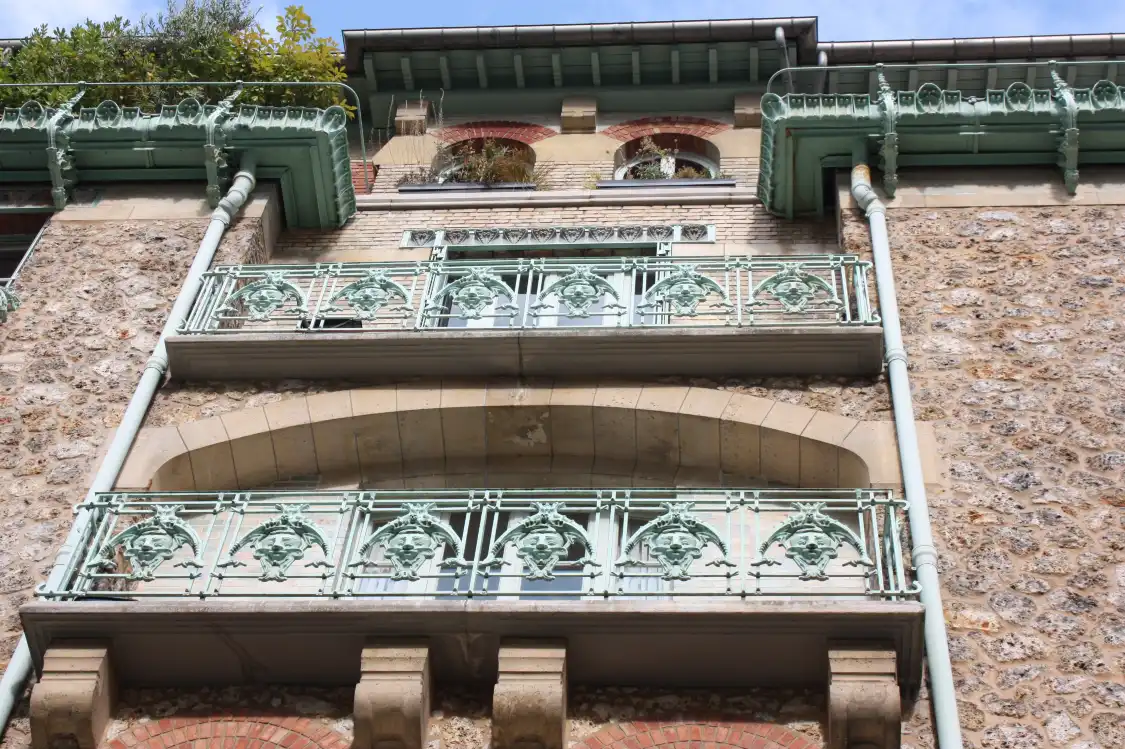 Hotels near Castel Beranger