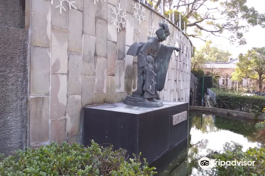 Statue of Miura Tamaki