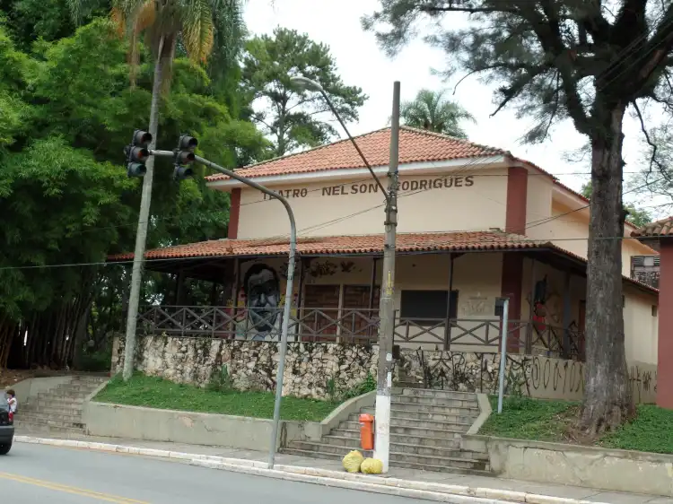 Hotels near Nelson Rodrigues Theater
