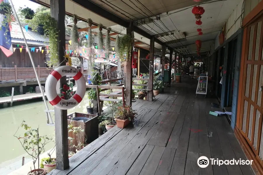 ตลาดน้ำเหล่าตั๊กลัก (ปากคลองลัดพลี)Lao Tuk Luck floating market