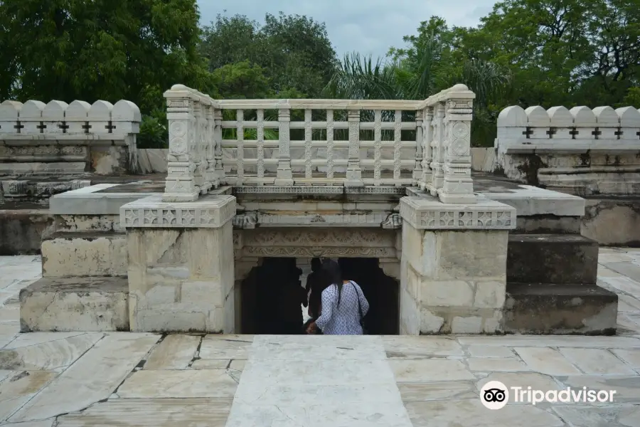 Parsvanath Temple