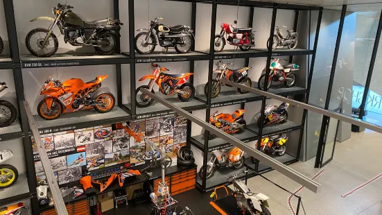 KTM Motohall