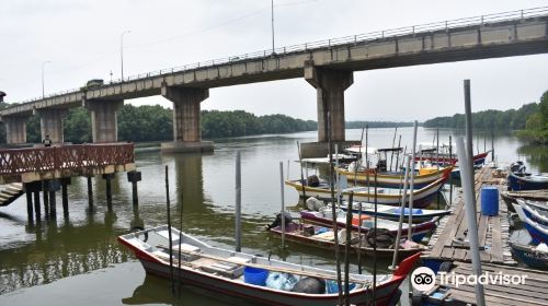 Kompleks Pelancongan Jeti Semeling, Merbok