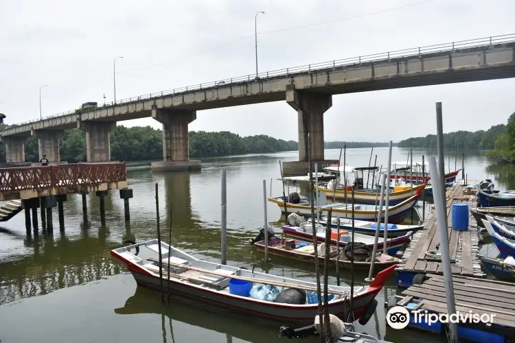 Kompleks Pelancongan Jeti Semeling, Merbok